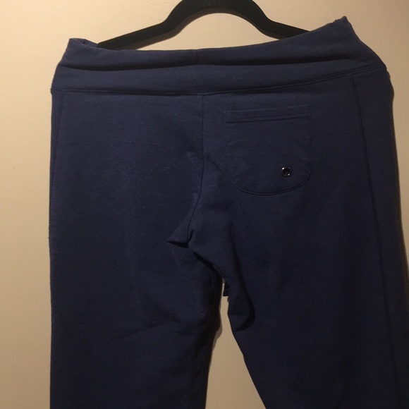 Roots blue mid length active pants. - Picture 7 of 11